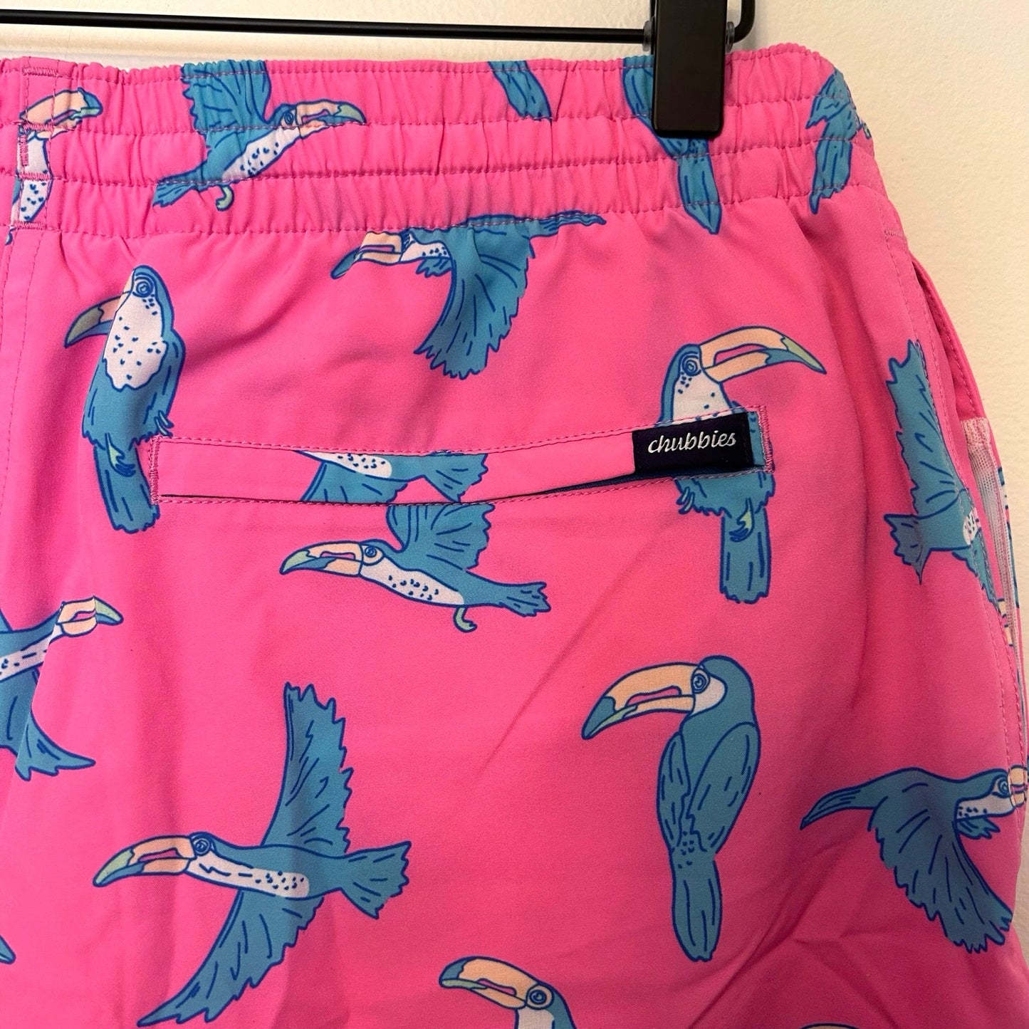 Chubbies The Toucan Do Its 5.5” Classic Swim Trunk Size L