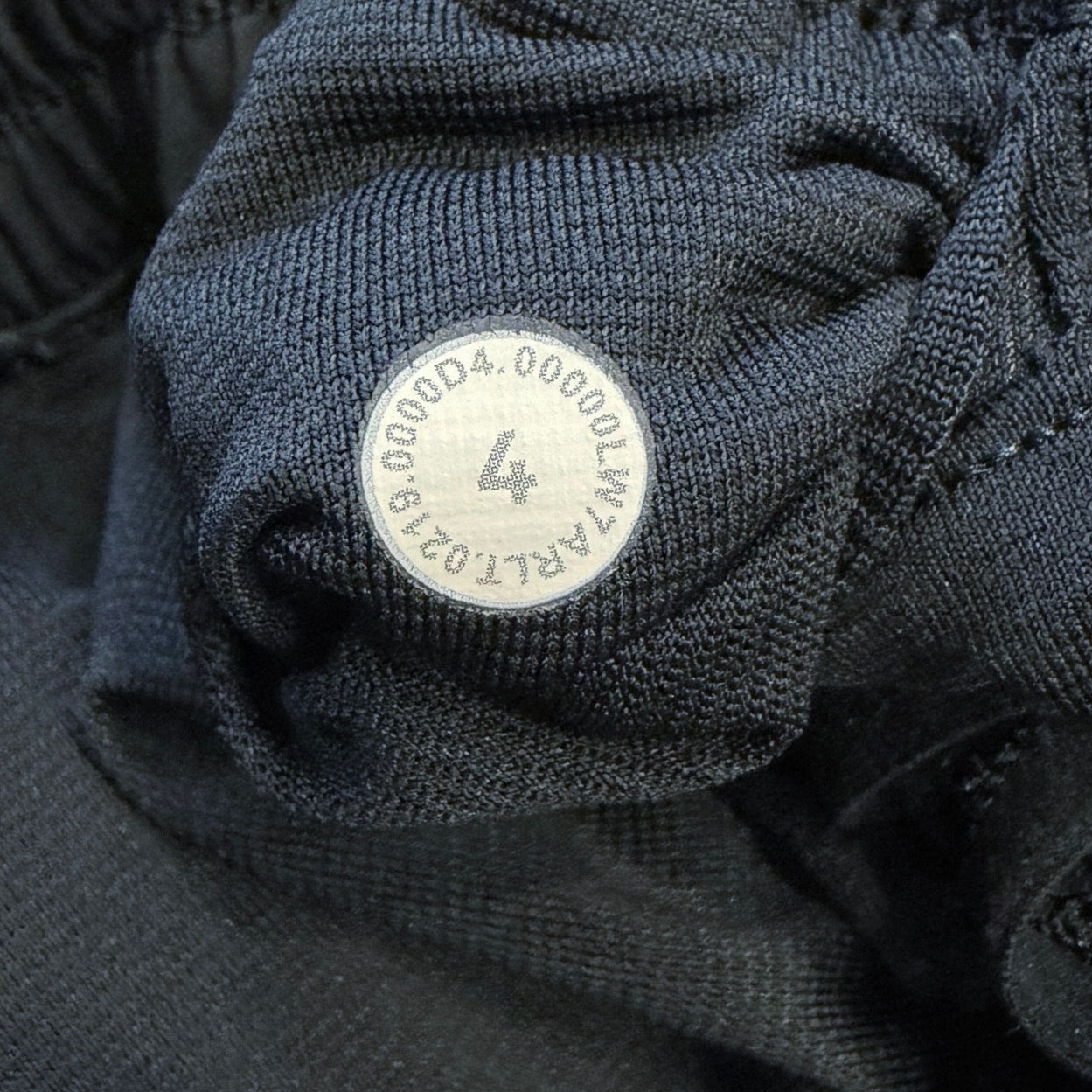 Lululemon Hotty Hot Short 4" Black Size 4