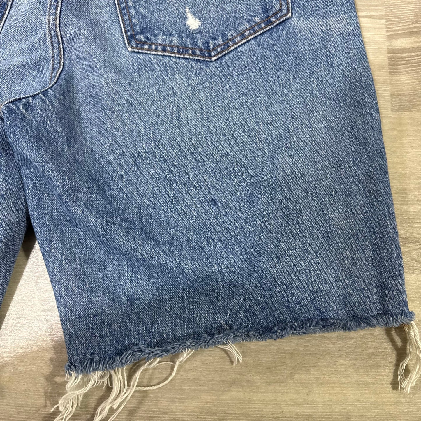 Madewell Long Denim Shorts in Pedersen Wash Size 27