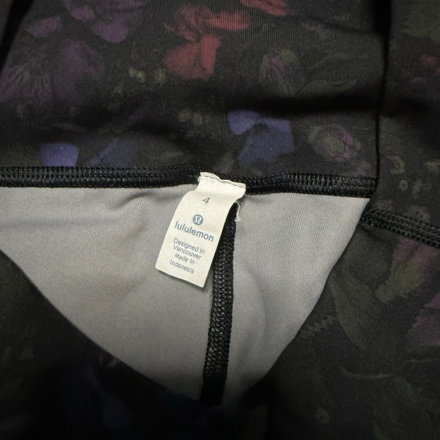 Lululemon Frozen Flourish Wunder Under 28” Size 4