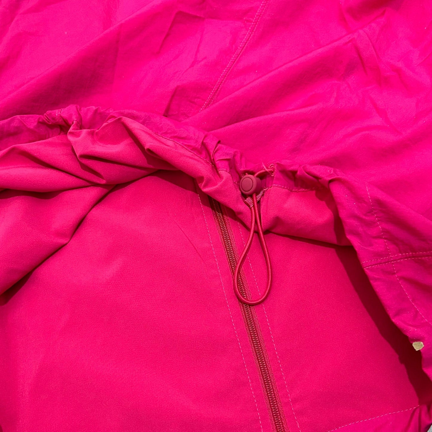 Lululemon License to Train Lightweight Jacket in Passionate Size 4