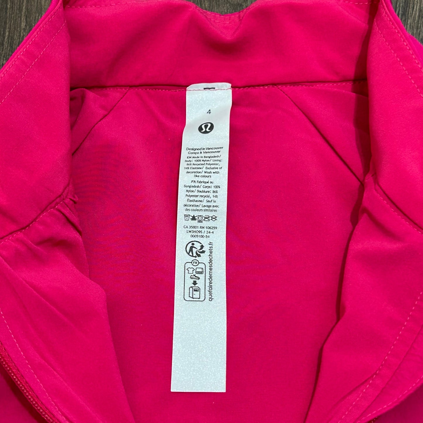 Lululemon License to Train Lightweight Jacket in Passionate Size 4